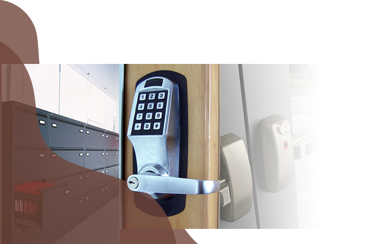 Commercial locksmith service